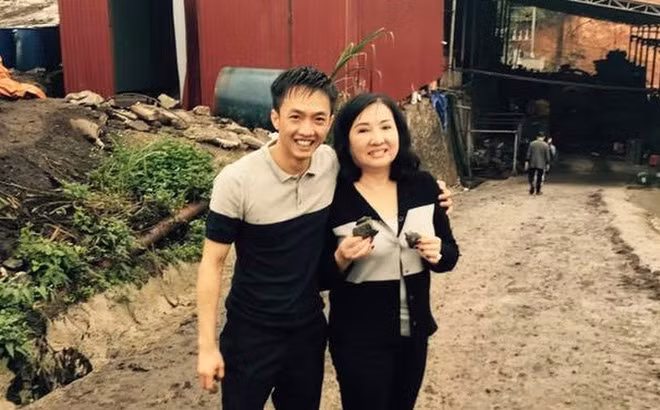 Tuy nhiên, Cường Đô La bất ngờ tuyên bố rời khỏi công ty năm 2018 vì lý do cá nhân. Dù không còn hoạt động trong Quốc Cường Gia Lai nhưng anh vẫn còn nắm giữ 537.500 cổ phiếu QCG, tương đương với tỉ lệ sở hữu gần 0,2%.