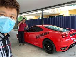 Mỗi ngày có 4 khung giờ giao hàng bằng xe Ferrari và sau 18h sẽ không nhận đặt hàng của khách. Ảnh: Facebook.