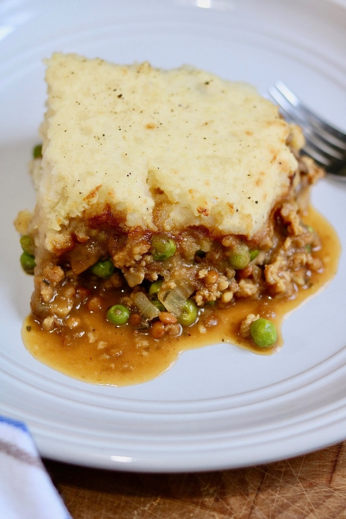 Chỉ cần bày lên đĩa trang trí cùng vài cọng rau là nhà hàng có thể bán giá ít nhất 15 bảng Anh. Trong khi nhà hàng chỉ đơn giản là hâm nóng lại và tốn chi phí 4,2 bảng Anh cho mỗi phần ăn.