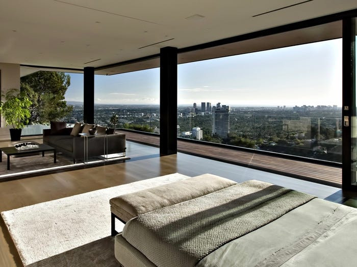 ...và 6 phòng ngủ.