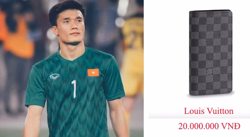 Đáng chú ý, chiếc ví của thủ thành này là một thiết kế xa xỉ của nhà mốt hàng đầu nước Pháp, Louis Vuitton, trị giá khoảng 20 triệu đồng.