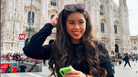 Sau khi tốt nghiệp, Tiên Nguyễn theo học tại trường ĐH RMIT ở TP HCM và tiếp tục học Thạc sĩ ngành Quản trị Hàng không tại trường ĐH London. Cả hai trường này cũng có mức học phí cao ngất ngưởng, chỉ riêng trường RMIT đã lên đến hơn 860 triệu đồng/4 năm học.