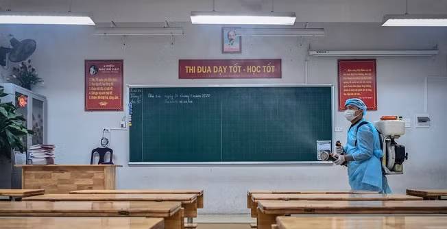 Thuc hu thong tin phun thuoc ngua virus corona tren bau troi toan quoc