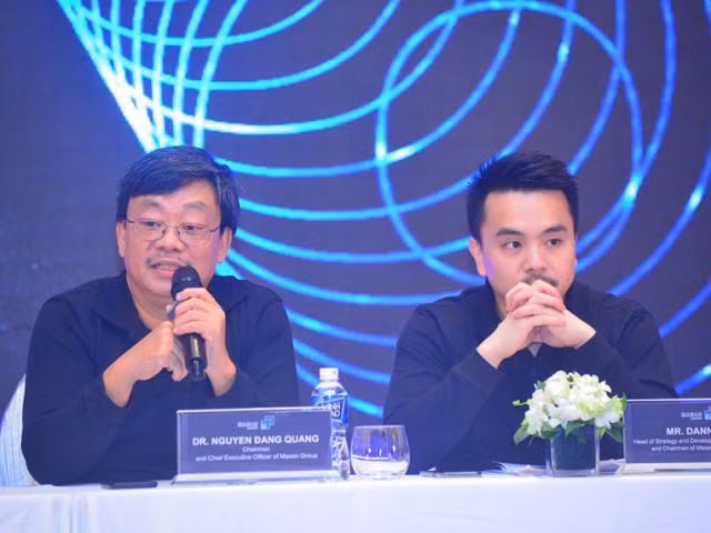 Ngoài ra, ông Danny Le còn là Phó Chủ tịch của Masan Nutri-Science, thành viên HĐQT của Masan Consumer Holdings và Masan Brewery, chủ tịch HĐQT của Masan Blue. Ông cũng từng đảm nhiệm vị trí Tổng Giám đốc của Masan Nutri-Science.