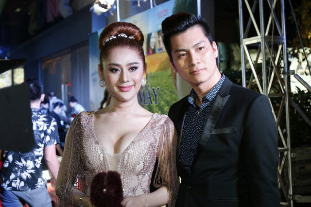 Được biết, Lâm Khánh Chi dọn về nhà bố mẹ đẻ ở quận 9, TP.HCM nghỉ ngơi vì sức khỏe không tốt trong khi chồng cô vẫn ở chung cư tại quận 4 để giải quyết các công việc riêng.