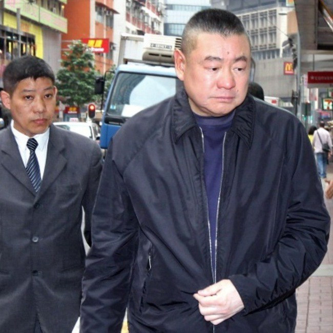 Dù đã chia tay nhưng tỷ phú Hong Kong vẫn chu cấp cho vợ, người tình cùng các con cuộc sống vương giả với máy bay riêng, biệt thự, xe sang...