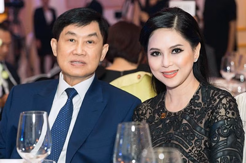 He lo nhung bong hong tai gioi cung chong dai gia xay dung co nghiep