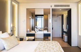 Tuy nhiên, điều này không bao giờ được phép xảy ra trong phòng của khách sạn.