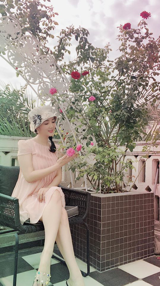 Tất cả những loại cây trong vườn đều do người đẹp chọn. Ảnh: FBNV.