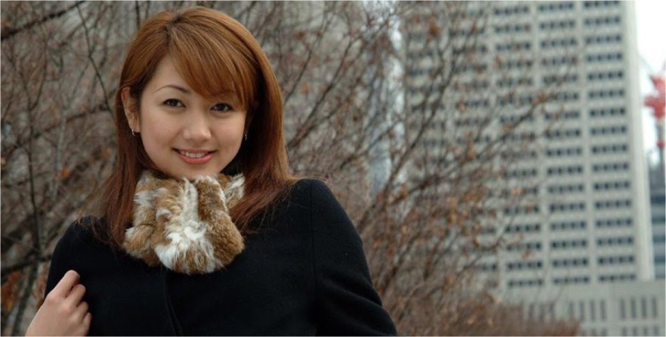 Theo Forbes, tính đến ngày 25/8, bà Dương và gia đình sở hữu khối tài sản 28,5 tỷ USD. Bloomberg Billionaires Index ước tính bà Dương có trong tay 28,9 tỷ USD. Ảnh: Mirrorreview.