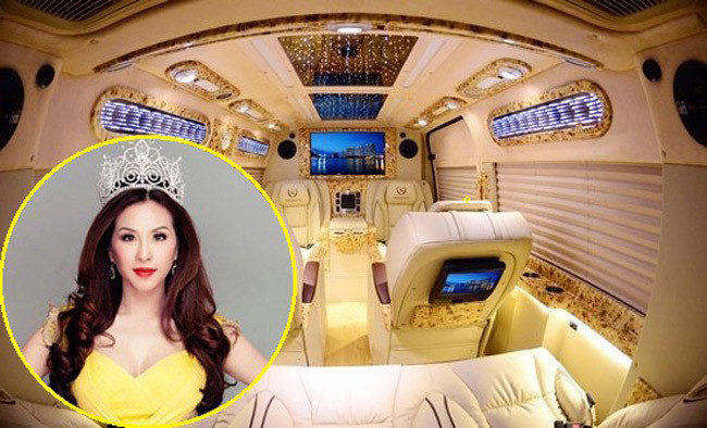 Năm 2017, nữ doanh nhân xinh đẹp còn tậu xế hộp Limousine.