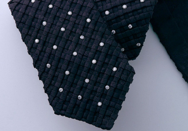 Một chiếc cà vạt khác được giới nhà giàu ưa yêu thích là Stefano Ricci có giá bán 30.000 USD/chiếc.