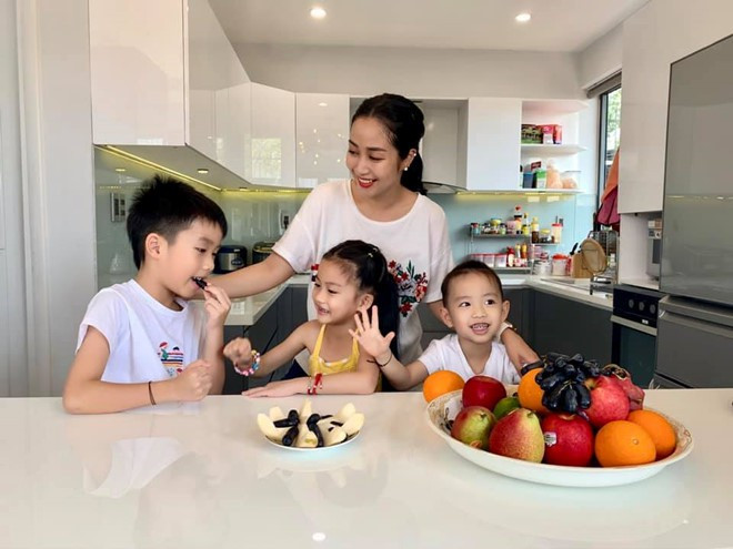 Trước đó, gia đình nữ MC cũng sống trong một căn hộ cao cấp có diện tích khá rộng khác. Nguồn ảnh: FBNV.