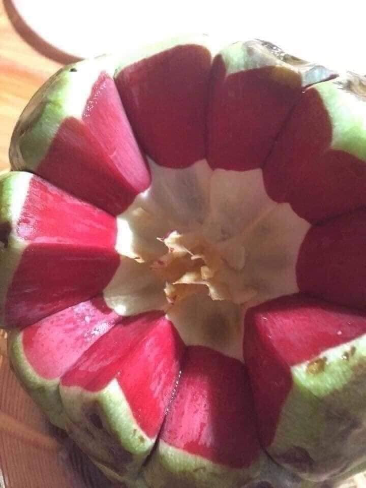 Anh Phong (Văn Phú, Hà Đông, Hà Nội) cho biết vừa rồi cũng mua 3kg na rừng về ngâm cùng các loại hoa quả khác như táo đá, táo mèo, dâu tây..Ảnh: Facebook..