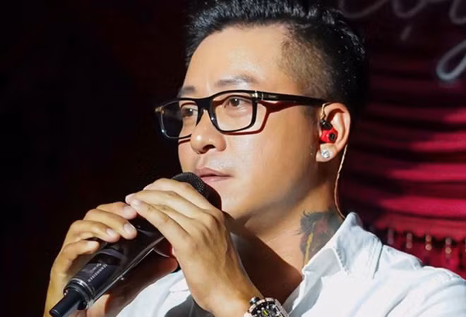 Trước khi tuyên bố giải nghệ, Tuấn Hưng giàu có cỡ nào? Truoc khi tuyen bo giai nghe, Tuan Hung giau co co nao?