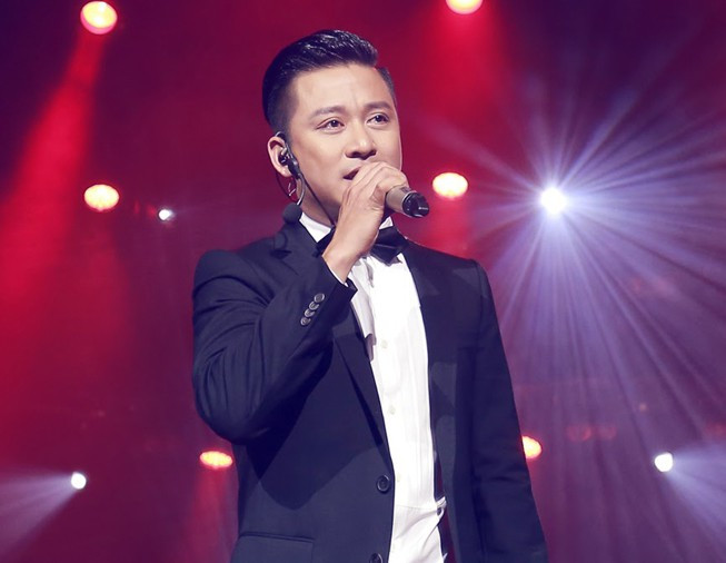 Nổi tiếng với mức cát-xê cao, đến nay nam ca sĩ sở hữu trong tay khối tài sản "khủng" cùng nhiều bất động sản có giá trị. Ảnh: Hanoimoi.