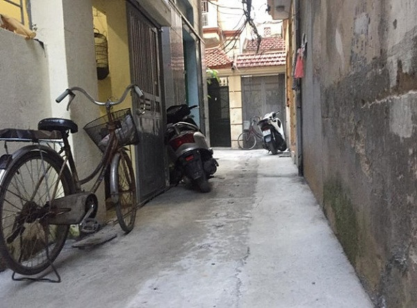 Co nen mua nha loi phong thuy, duong dam thang vao nha?