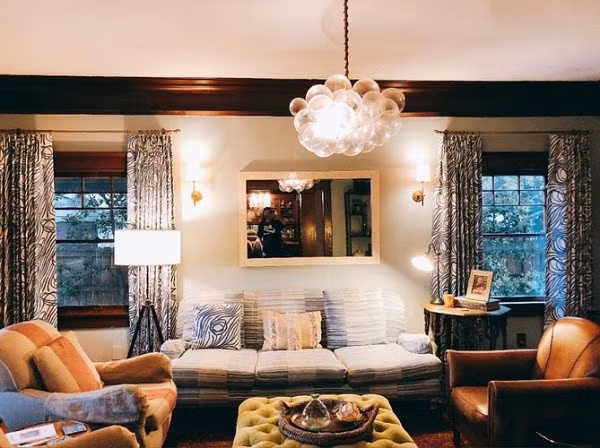 Nội thất sang chảnh và đắt tiền.