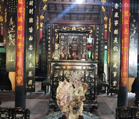 Anh Tuấn có niềm đam mê đồ cổ từ hơn 20 năm trước. Vì vậy, nghe ai giới thiệu có món đồ cổ quý là anh tìm đến mua, không kể là trong Nam hay ngoài Bắc. Ảnh: Người lao động.