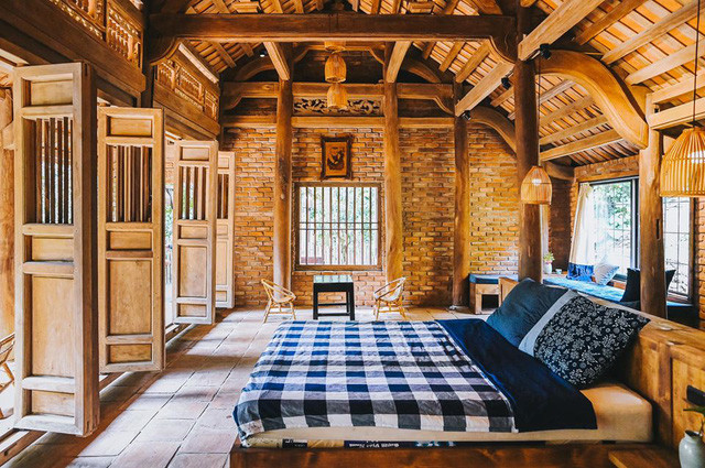 Trong nhà chỉ đặt một giường lớn để tiện cho gia đình nhỏ. Ảnh: Giadinhnet.