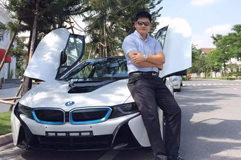 Ngoài khối tài sản là vốn góp trị giá 67 tỷ đồng tại tập đoàn và Bảo Tín Sơn Tùng, vị thiếu gia này còn đứng tên hai doanh nghiệp khác. Ảnh: Khám phá.