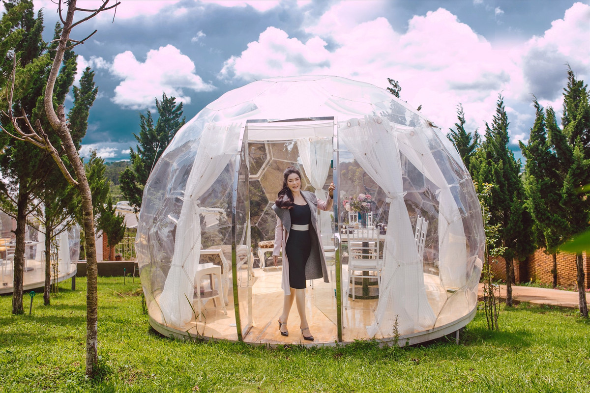 Lý Nhã Kỳ đích thân chăm chút cho từng góc nhỏ của khu resort.