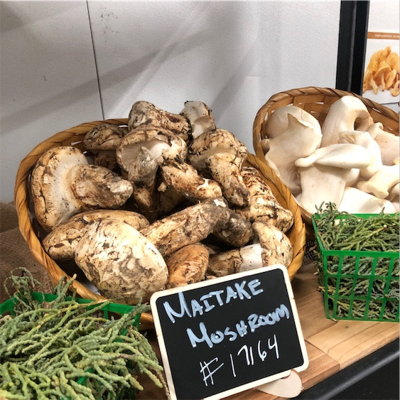 Vào đầu mùa, giá nấm nội địa có thể lên tới 1.000 USD, trong khi nấm nhập khẩu từ các thị trường khác chỉ có giá khoảng 90 USD/kg. Ảnh: Getty.