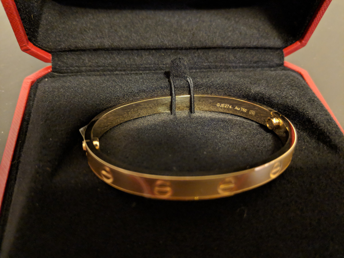 Trước đây, các thiết kế của thương hiệu Cartier đều phục vụ cho các vị vua, hoàng hậu từ thời xưa. Còn ngày nay thì các sản phẩm của Cartier hướng tới người sử dụng là các ngôi sao nổi tiếng. Ảnh: Cartier.