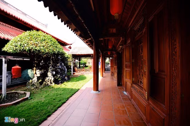 Nhiều người trong giới làm gỗ, xây dựng định giá "biệt phủ" không dưới 200 tỷ đồng. Ảnh: Zing.