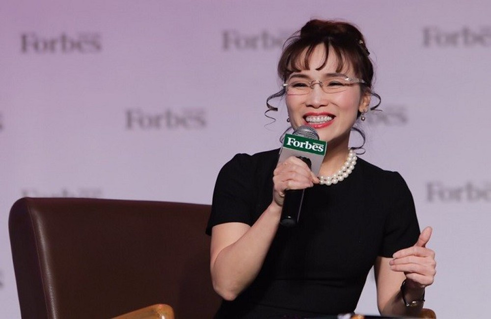 Đây là lần thứ 4 CEO Vietjet Nguyễn Thị Phương Thảo được Forbes xướng tên trong top tỷ phú thế giới. Ngoài CEO Vietjet, bà Thảo còn giữ vai trò phó chủ tịch HĐQT HDBank.