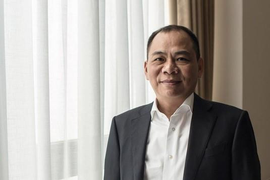 Trong đó, tỷ phú Phạm Nhật Vượng sở hữu 178.222 tỷ đồng còn bà Phạm Thu Hương sở hữu 14.048 tỷ đồng.