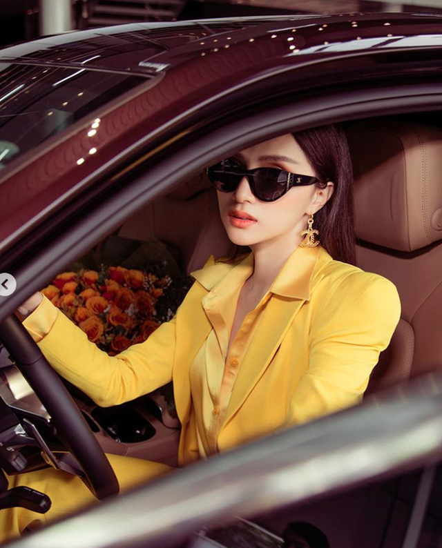 Hương Giang đã tậu lần lượt 4 chiếc xế hộp tiền tỷ, trong đó có 3 chiếc được mua vào năm 2018 và mới nhất là chiếc xe tậu cách đây mấy tháng. Ảnh: Internet.