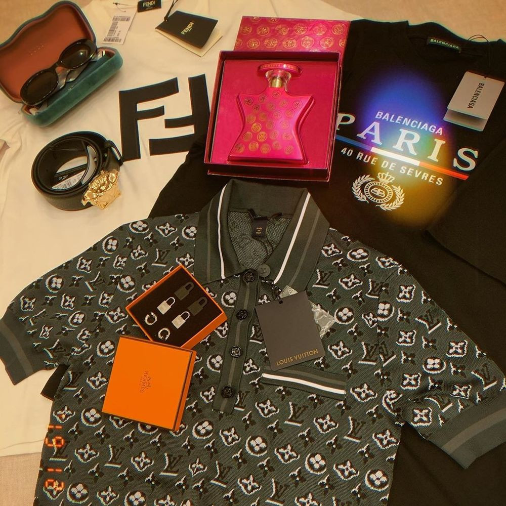 Loạt đồ hiệu mà Hà Thu chuẩn bị cho năm mới. Ảnh: FBNV. Video: Bí quyết làm đẹp của sao Việt. Nguồn:| VTC14.