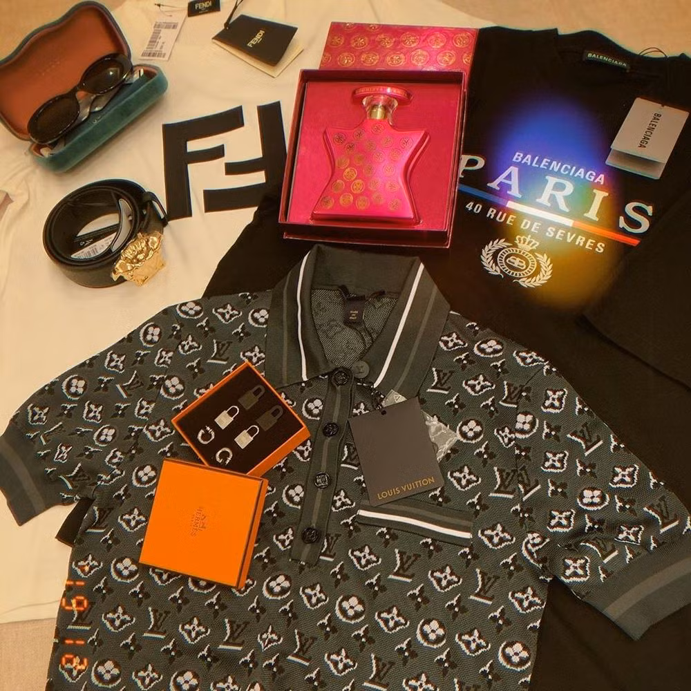 Loạt đồ hiệu mà Hà Thu chuẩn bị cho năm mới. Ảnh: FBNV. Video: Bí quyết làm đẹp của sao Việt. Nguồn:| VTC14.