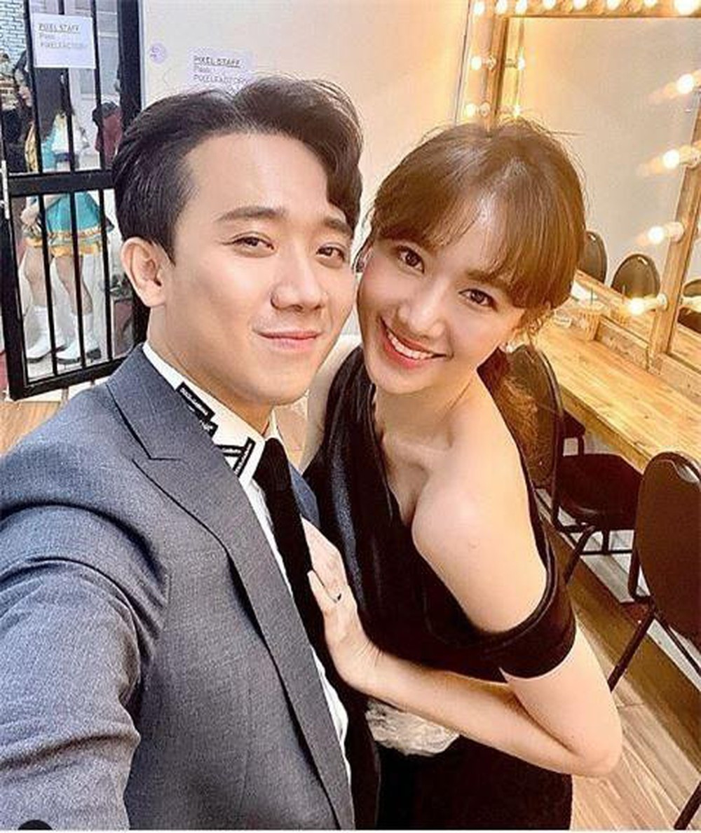 Thời còn độc thân, mỗi ngày ra đường, Trấn Thành luôn mang theo 20-30 triệu đồng và tiêu xài rất phung phí.