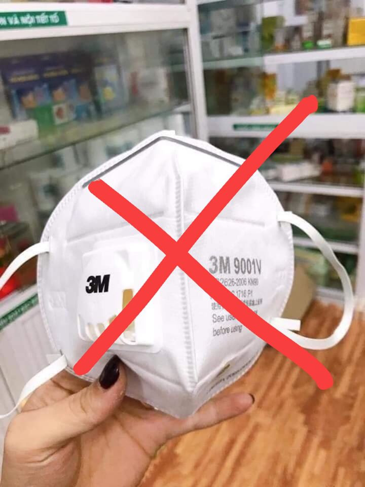 Lợi dụng diễn biến phức tạp của virus corona, nhiều tiểu thương tung ra thị trường những khẩu trang kém chất lượng. Ảnh: Facebook.