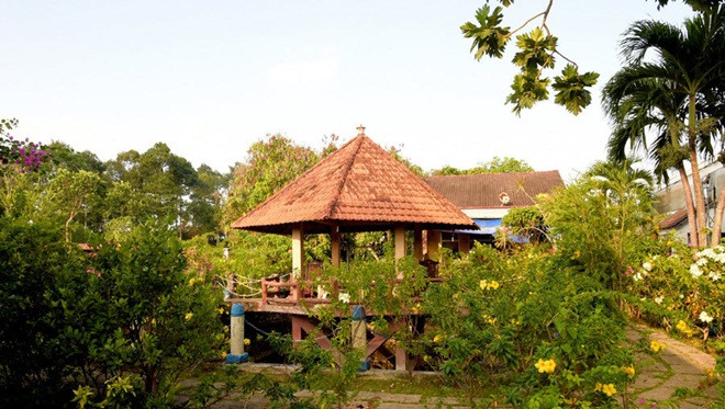 Đây là nơi để bà mỗi lần về Việt Nam sẽ cùng MC Thanh Bạch đến nghỉ ngơi, tụ tập bạn bè.