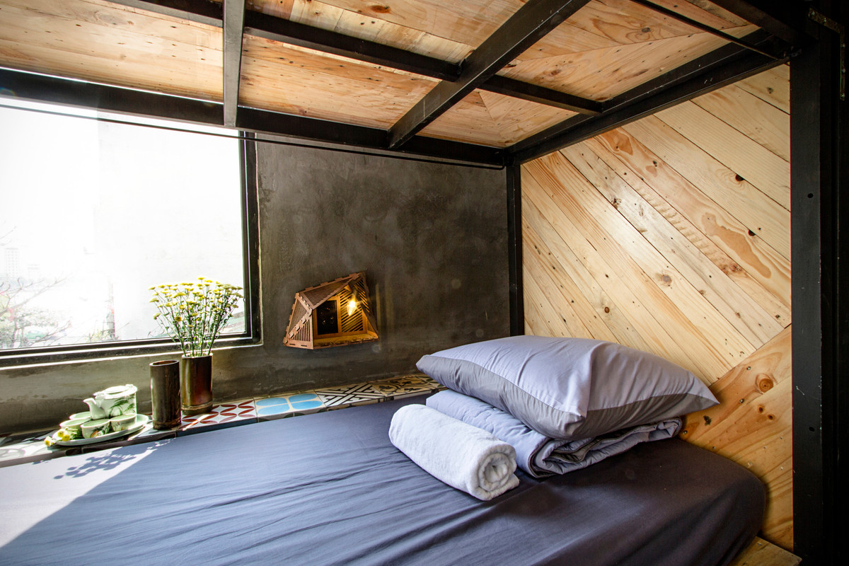 Memory Hostel còn sỡ hữu view lý tưởng để du khách có thể ngắm thành phố về đêm đẹp lãng mạn.