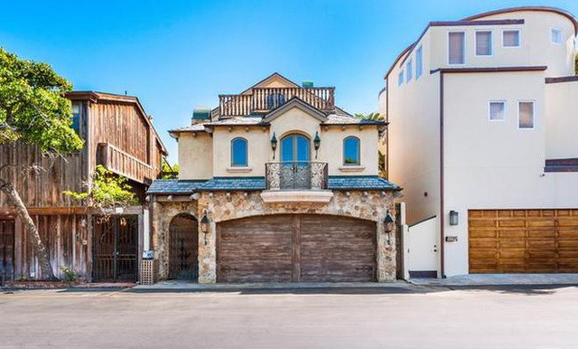 Được biết, đây là ngôi nhà cũ xây dựng từ năm 1930, sau đó được cải tạo và mở rộng diện tích.