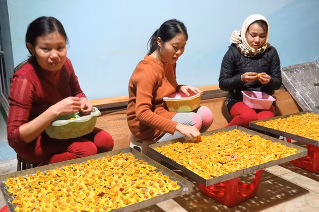 Sấy xong, sản phẩm được chuyển qua buồn lạnh 5 độ C đủ để đảm bảo vệ sinh an toàn thực phẩm. Ảnh: Giadinhnet.