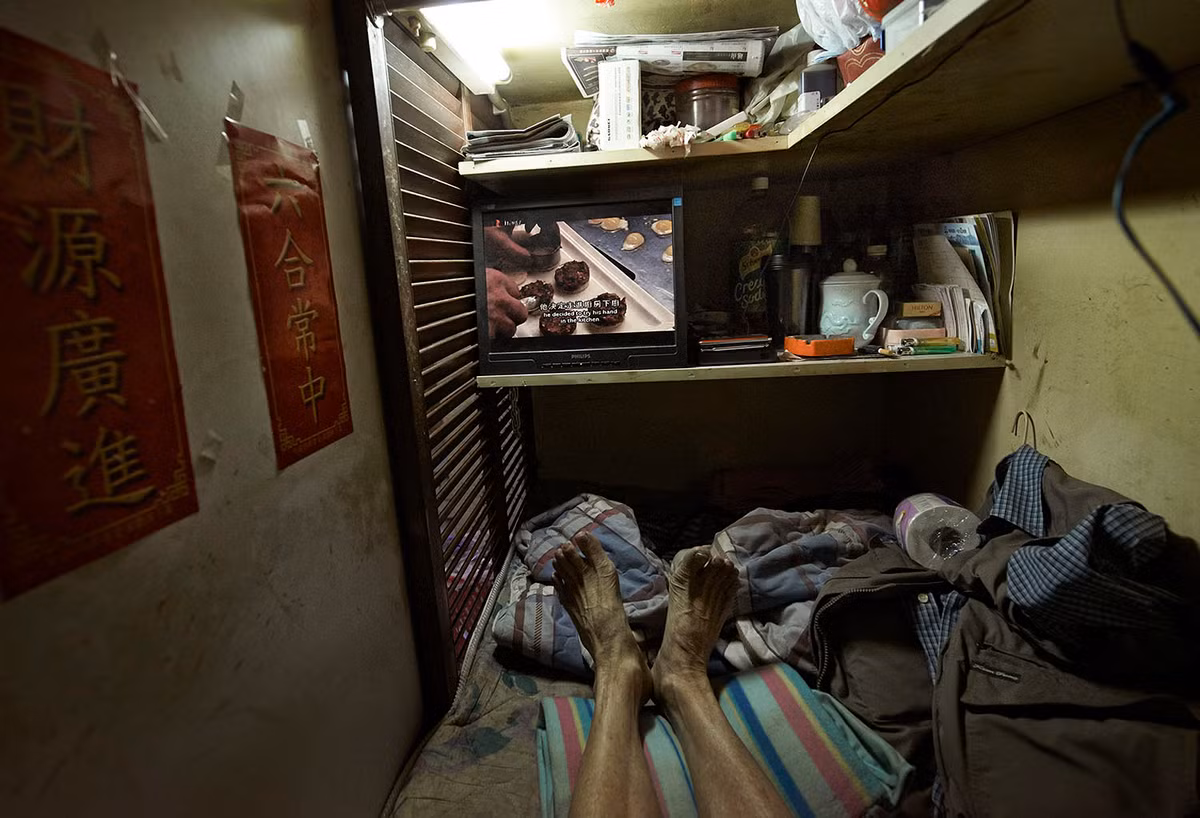 Ông cảm thấy lo sợ hơn cả khi dịch SARS bùng nổ ở thành phố này năm 2003.