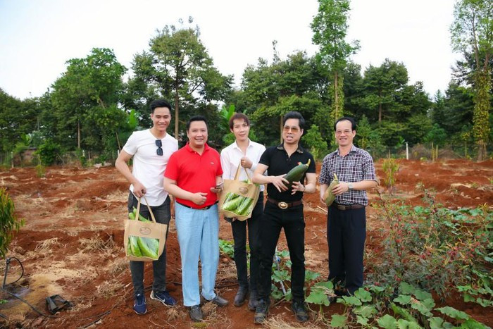 Đầu tháng 3 vừa qua, Ngọc Sơn khiến nhiều người choáng hợp khi lần đầu tiên tiết lộ mảnh đất rộng 20.000 m2 tại Lâm Đồng.