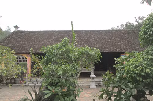 Căn nhà cổ được làm bằng gỗ, có 5 gian theo kiểu kiến trúc điển hình ở thế kỷ XIX. Ảnh: Văn hóa đời sống.