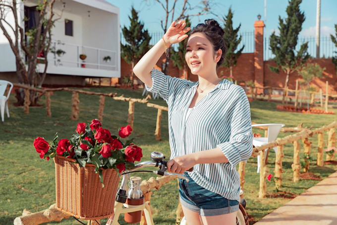 Cuối năm 2019, Lý Nhã Kỳ còn khai trương khu resort rộng 7.000m2 ở Đà Lạt.