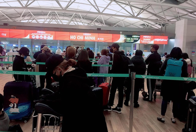 Quỳnh Như cho biết lý do cô về Việt Nam là muốn cha mẹ an lòng. Trước khi về nước, 9X từng trải qua khoảng thời gian tự cách ly do bị sốt. Cuộc sống một mình ở nơi "đất khách quê người" rất khó khăn do dịch bệnh ở Hàn Quốc diễn biến phức tạp.