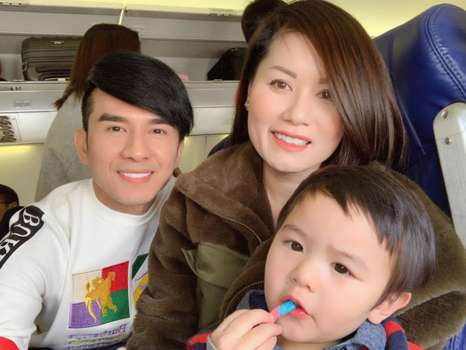 Ngay khi bé Thiên Từ chào đời, bà xã Đan Trường đã gây xôn xao khi chi tới 150 triệu đồng/tháng để thuê vú em.