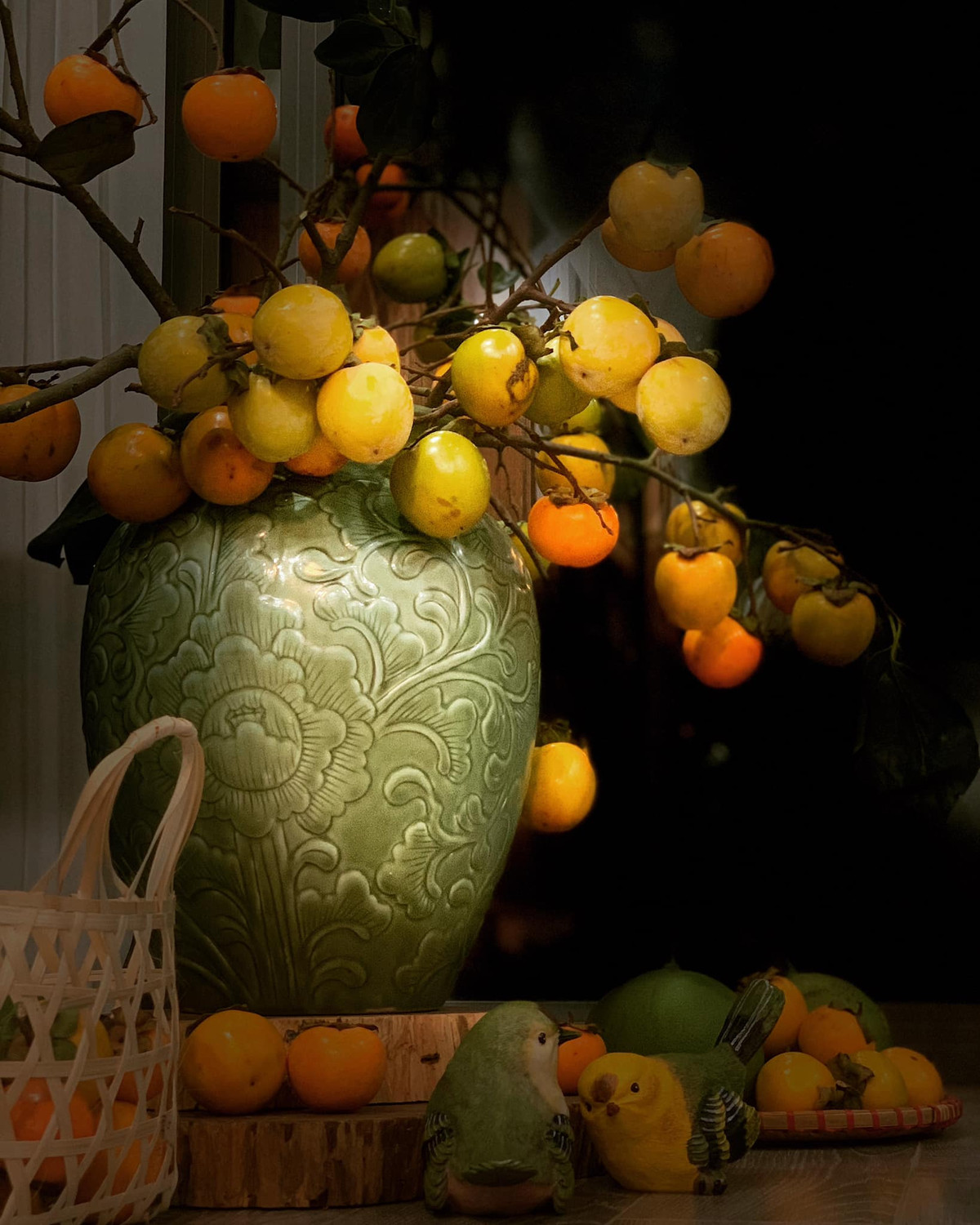 Chị Bích Thảo cho biết thêm, ngoài trang trí dịp Tết Trung thu, nhiều khách hàng đặt mua bó hồng để đem biếu, tặng cũng rất ý nghĩa và độc đáo.