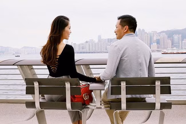 Nếu trên thương trường, "Shark" Hưng nổi tiếng là doanh nhân thành đạt thì khi về với gia đình, anh lại ghi điểm bởi là người chồng chuẩn mực.