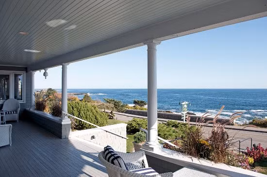 Giám đốc của Cape Arundel cho biết resort này bắt đầu triển khai dịch vụ cho thuê trọn khu nghỉ mát vào tháng 4/2020 sau khi nhận thấy nhiều gia đình giàu có đang muốn tránh xa những đô thị đông đúc. Ảnh: Cape Arundel Inn.