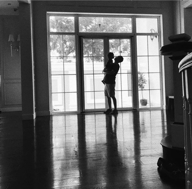 Căn biệt thự lớn thiết kế mở khiến mọi góc trong căn nhà đều ngập tràn ánh sáng.